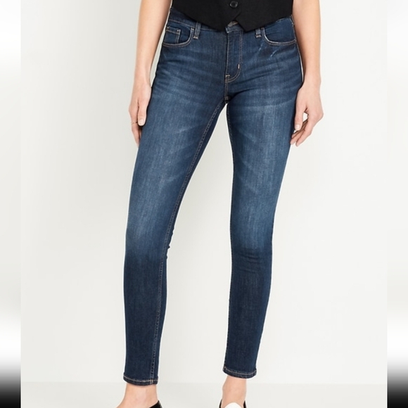 Old Navy Rockstar Super Skinny Jeans - Size 6 - Picture 1 of 9